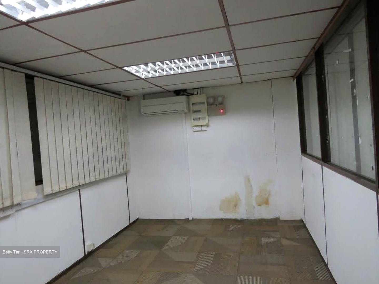 Hong Heng Garden (D26), Office #615093751